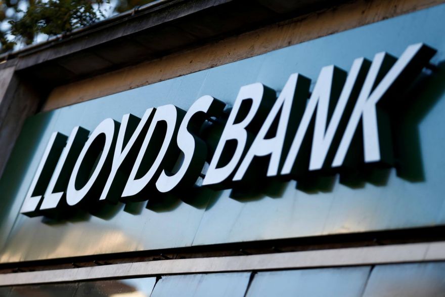 Lloyds said to hire 8,000, but cut 6,000 in technology revamp, Banking ...